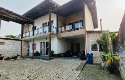 Casa com 3 quartos em Caminho Novo, Palhoça